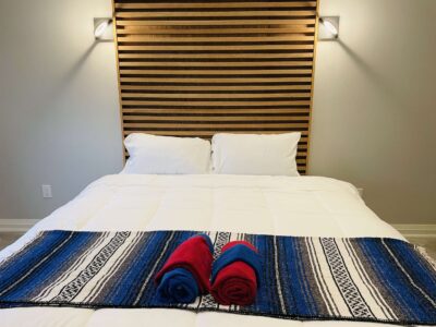210-Deluxe King Room - Image 2