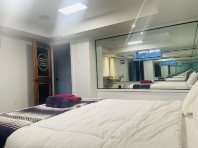 B03-Deluxe Mirror King Room - Image 2