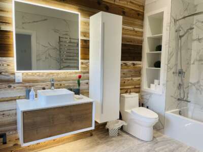2nd Master Suite with Private Balcony - Image 9