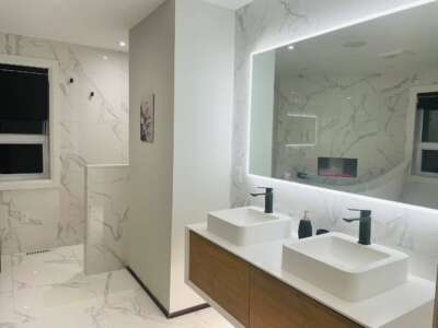 Superior Master King Ensuite with Spa Bath - Image 6