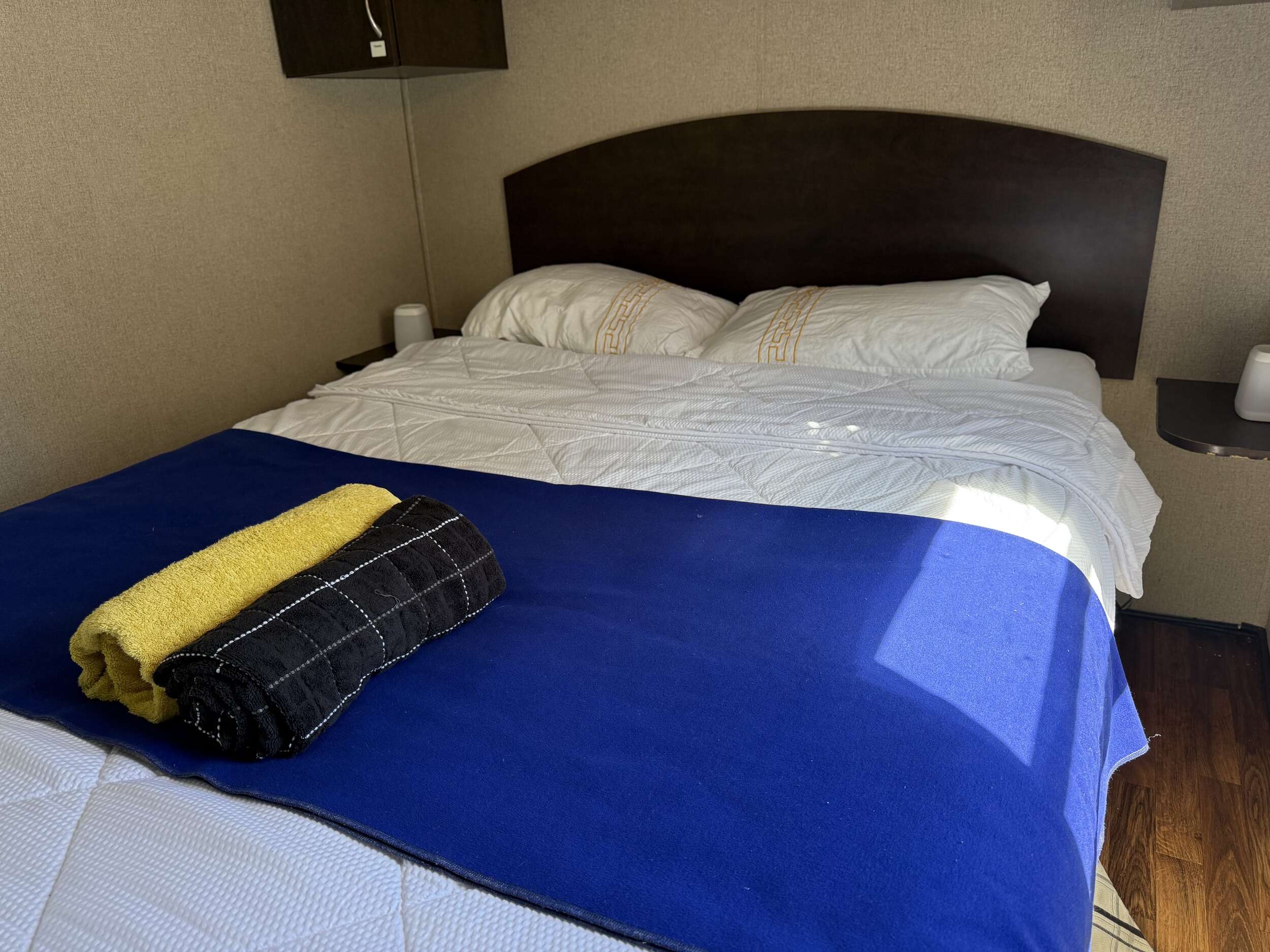 R01-Resort Queen Room