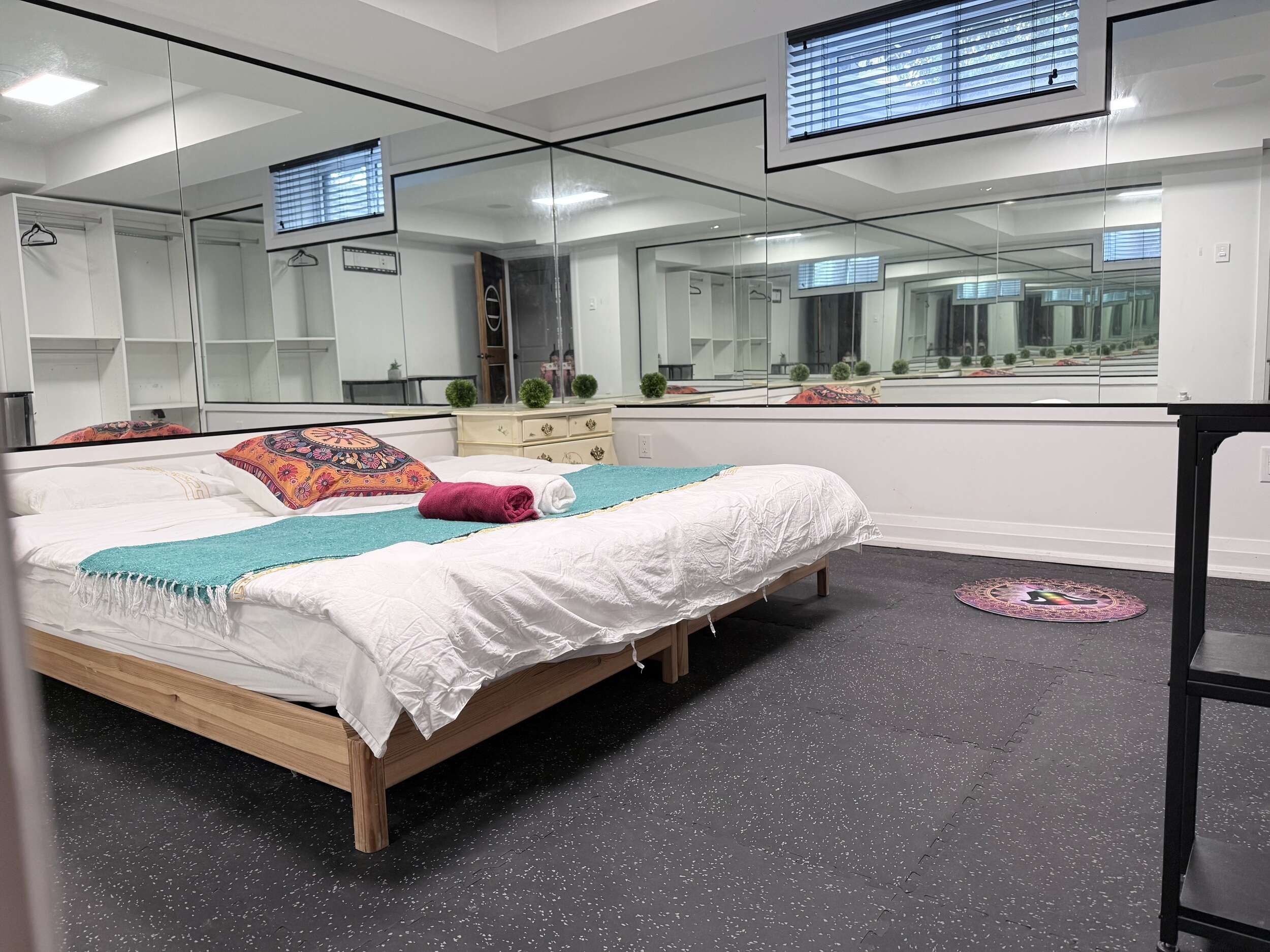 B02-Detachment King Room