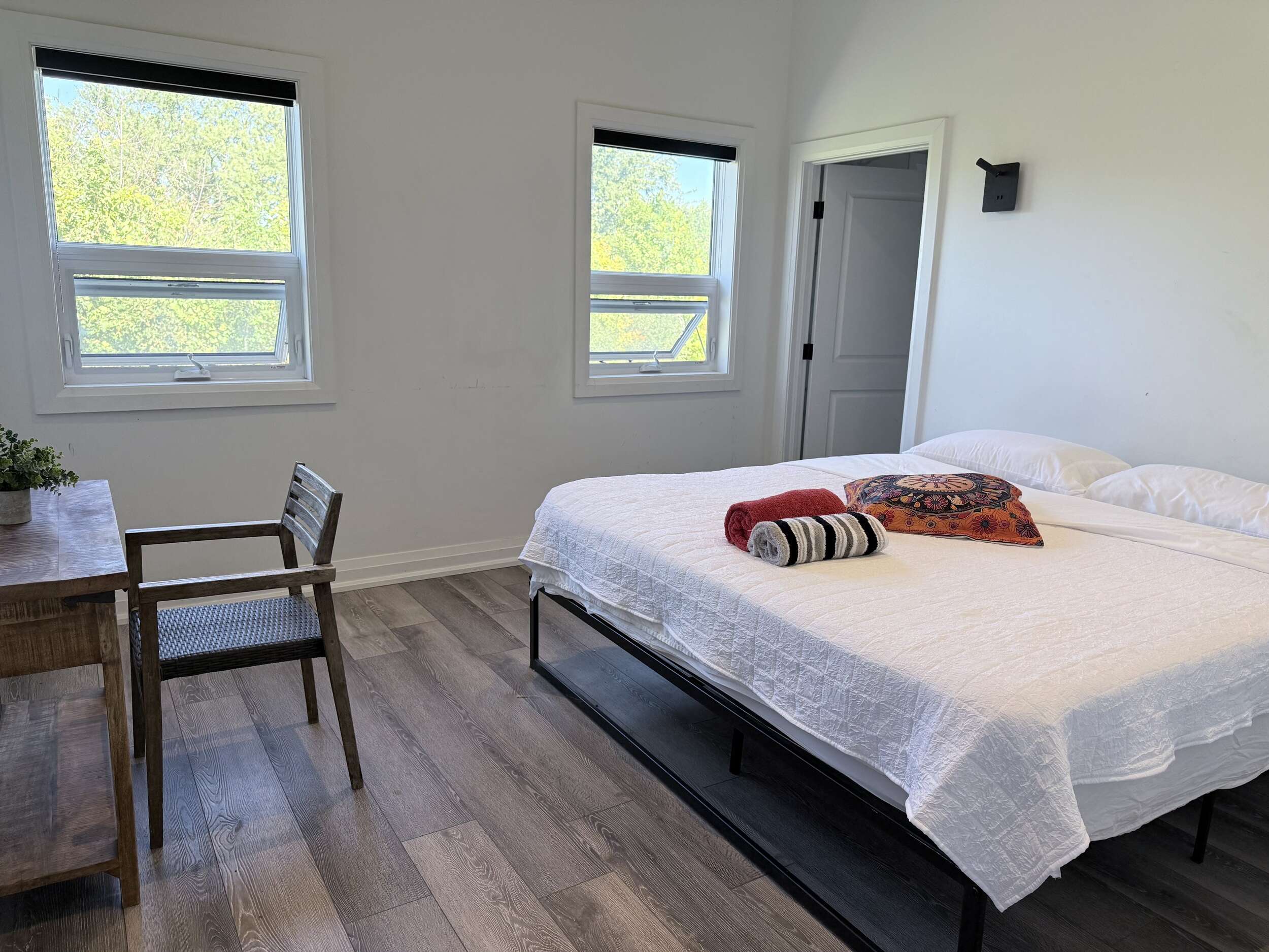 212-Peace King Suite with Private Balcony