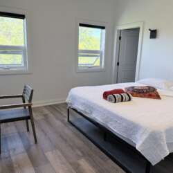 212-Peace King Suite with Private Balcony